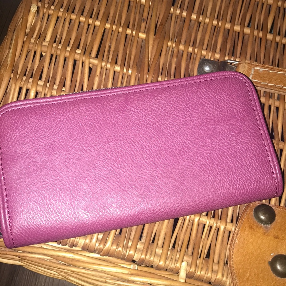 Pink wallet - Picture 2 of 4